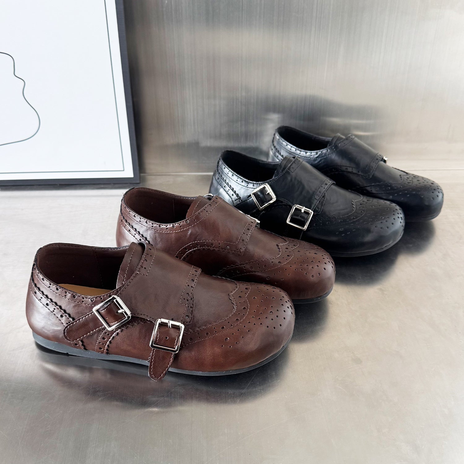 Damen Elegante Mokassins mit klassischem Broguemuster und dekorativen Doppelschnallen R&B