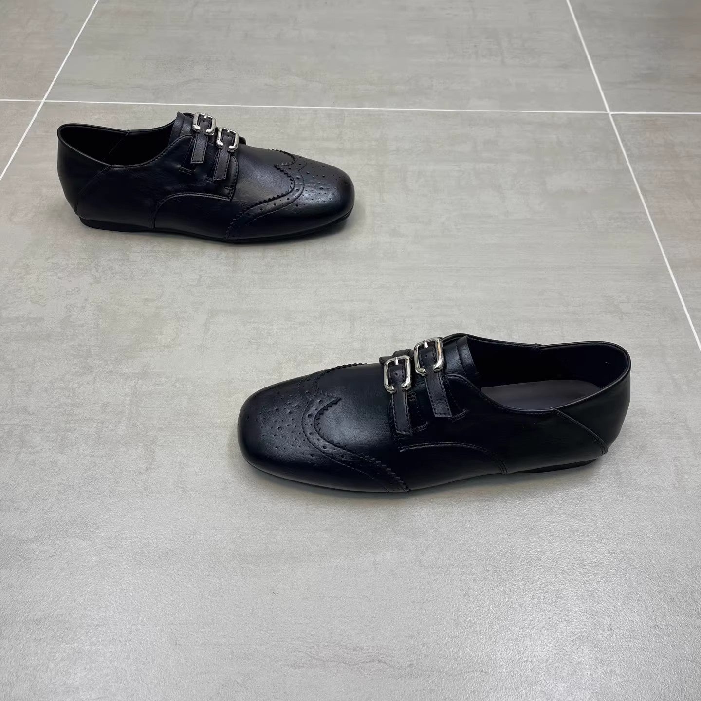 Damen Elegante Lacklederschuhe mit doppelter Schnallenverzierung R&B