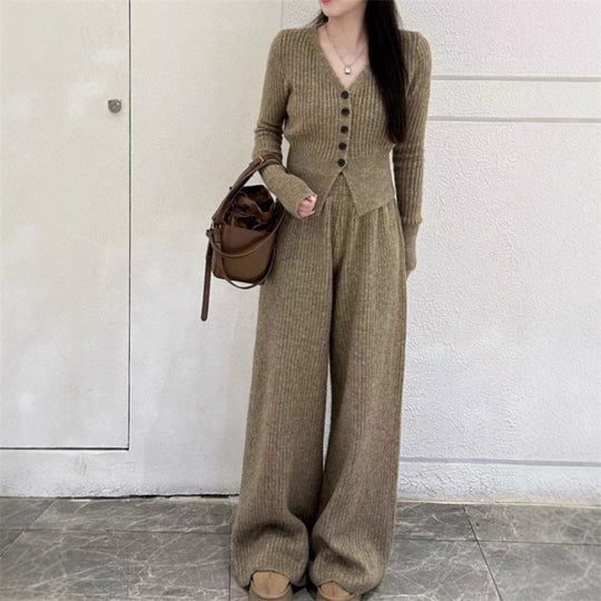 Damen Elegantes gestricktes Jumpsuit mit Knopfdetails und weitem Bein R&B