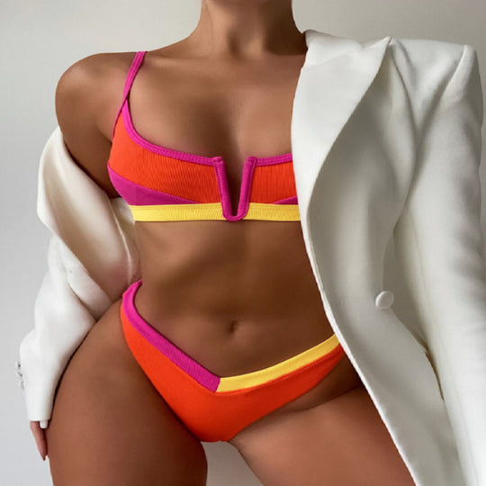 Damen Bikini-Set mit modischem V-Ausschnitt und sportlichen Akzenten R&B