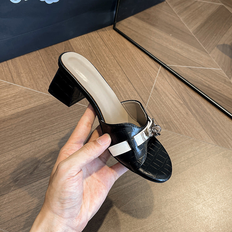 Damen Stilvolle Sandalen mit Blockabsatz und dekorativem Kettendetail R&B