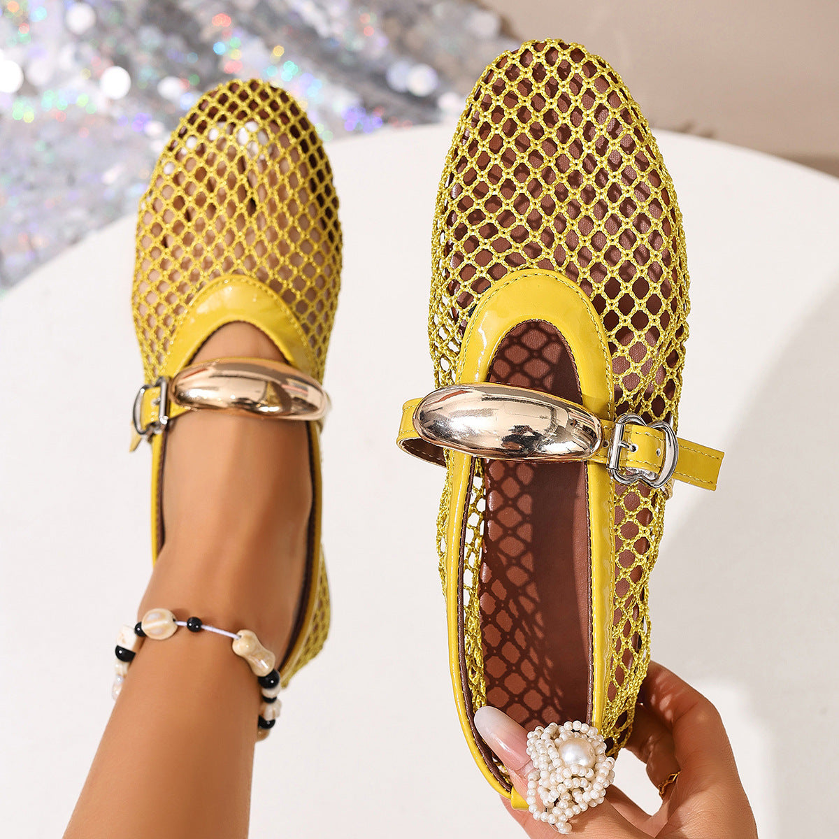 Damen Stilettos mit netzartigem Obermaterial und moderner Schnallenapplikation R&B