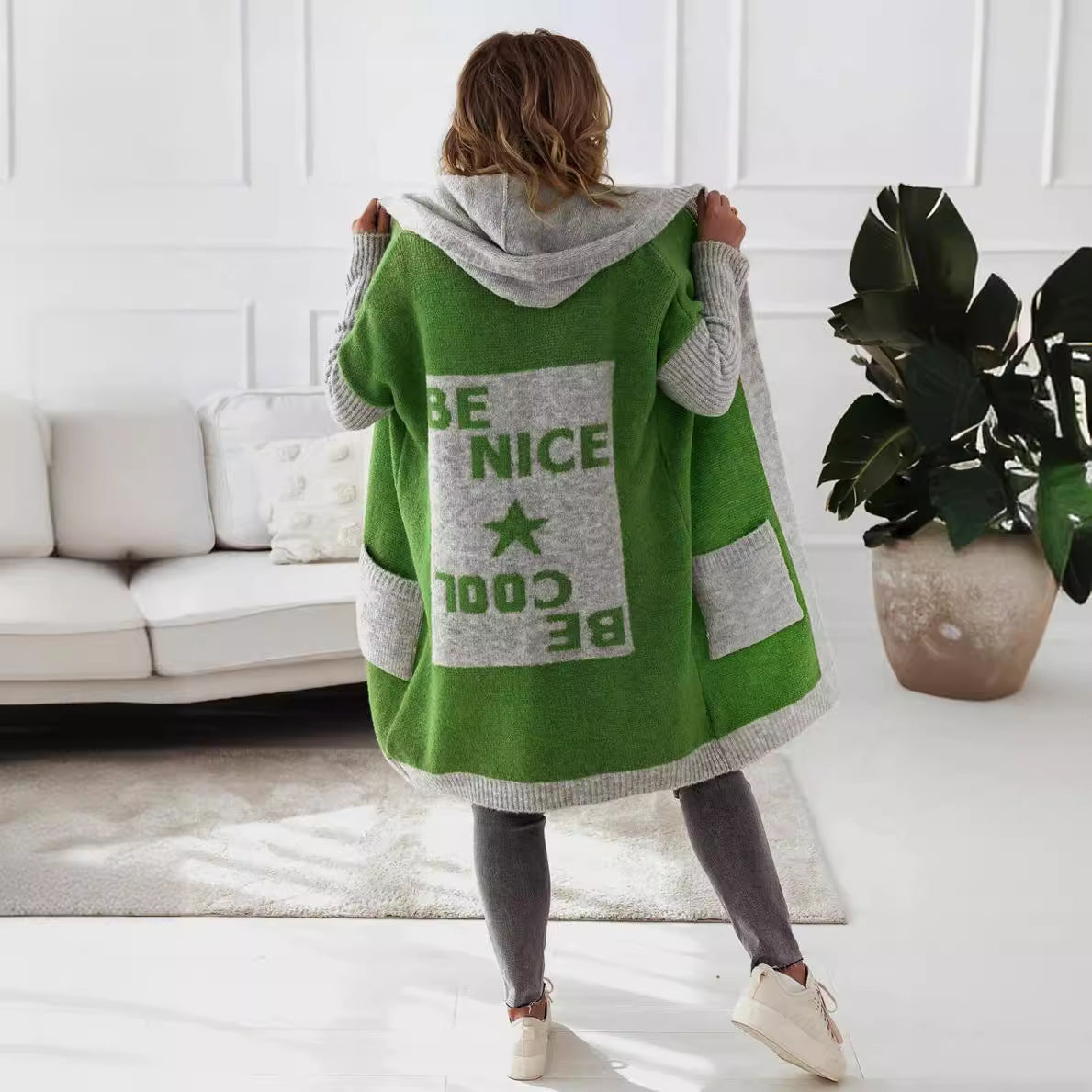 Damen Strickmantel mit Kapuze und modischem Farbblockdesign R&B
