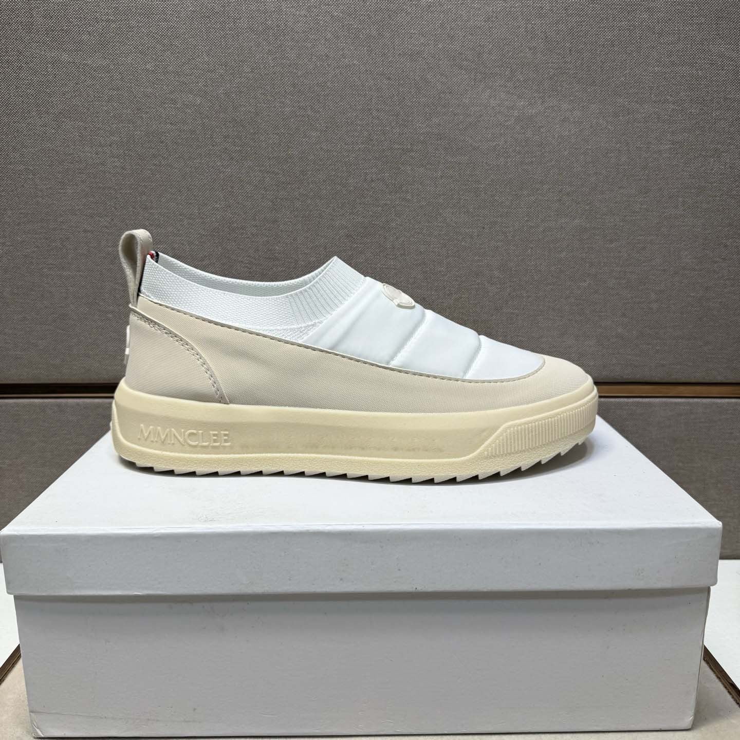 Damen Slip-On Sneaker mit komfortablem Fußbett und elastischem Einstieg R&B