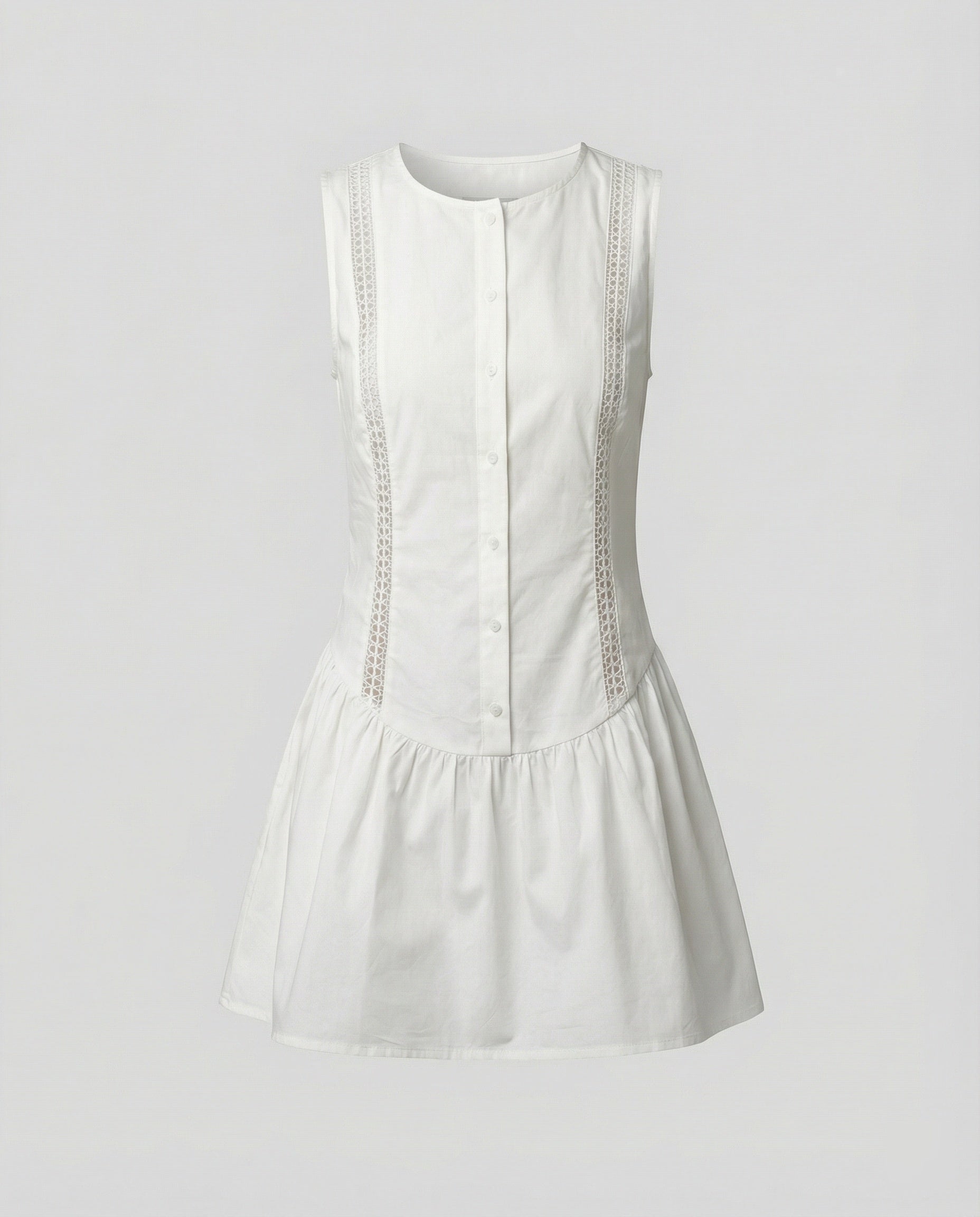 Ärmelloses weißes Kleid mit Cut-outs
