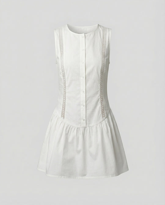 Ärmelloses weißes Kleid mit Cut-outs