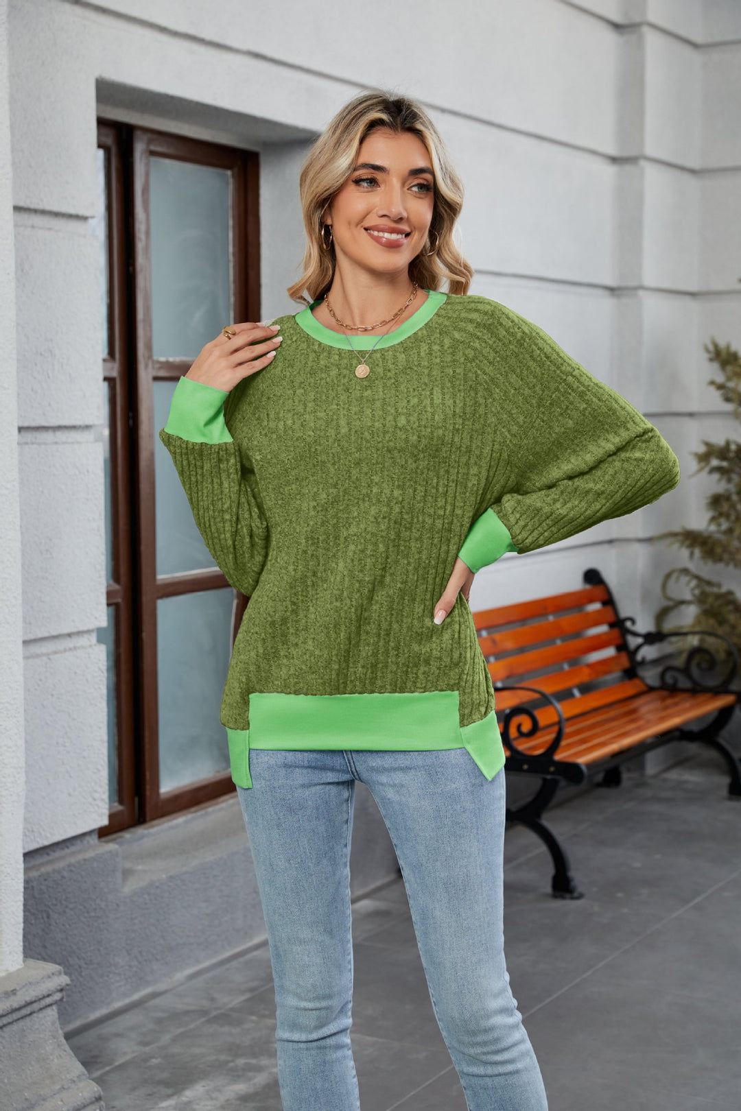 Damen lässiger Pullover mit kontrastierenden Ärmelabschlüssen und einzigartiger Textur R&B