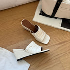 Damen Komfortable Plateau-Sandalen mit geschlossenen Zehen und elegantem Riemen