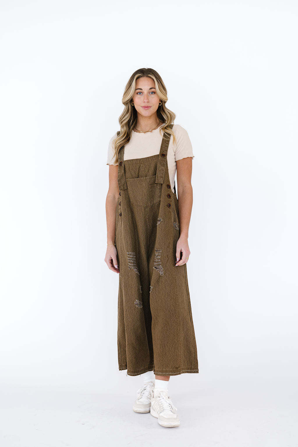 Damen Latzhose mit modischen Destroyed-Details und weitem Schnitt R&B
