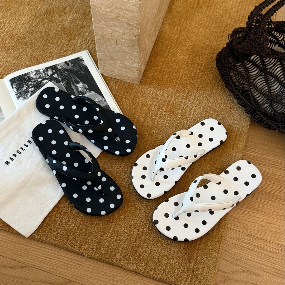 Damen Badesandalen mit gepolstertem Fußbett und rutschfestem Design R&B