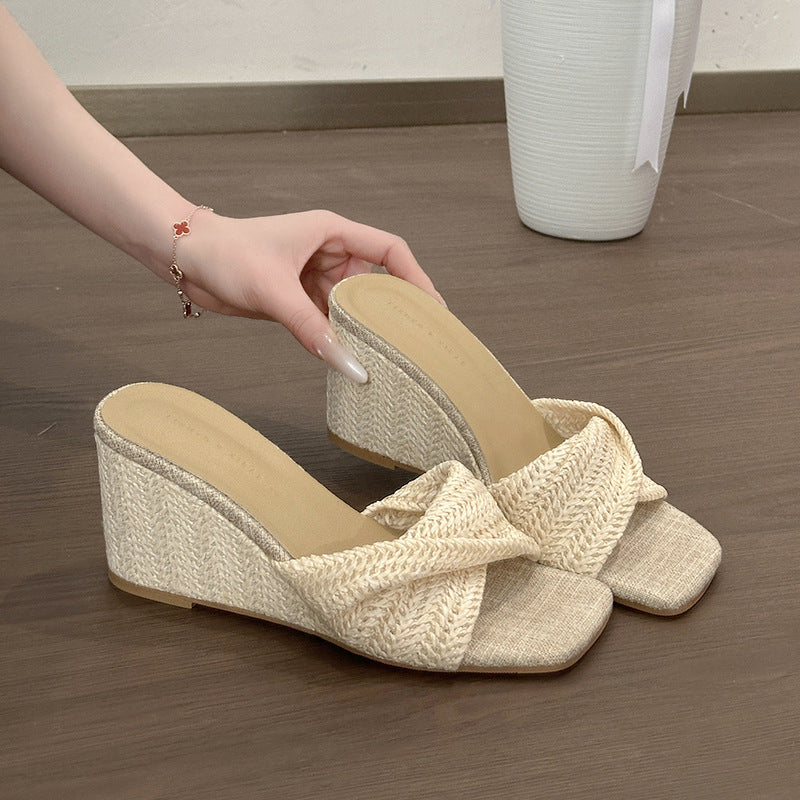 Damen Komfortable Wedge-Pantoletten mit geflochtenem Design R&B