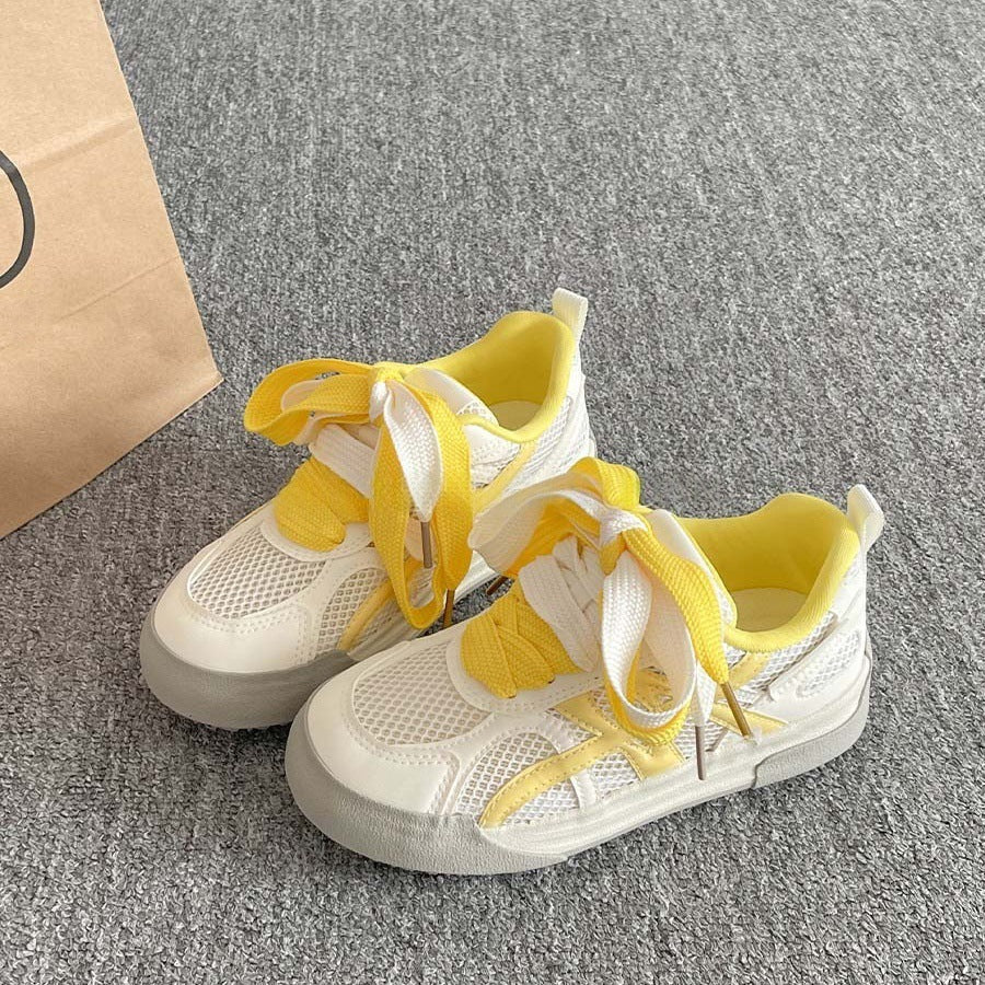 Damen Sportliche Sneakers mit atmungsaktiven Netzmaterialien und bunten Schnürsenkeln R&B