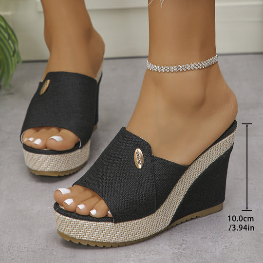 Damen Wedge-Sandalen mit elegantem geflochtenem Design und goldenem Schmuckdetail R&B