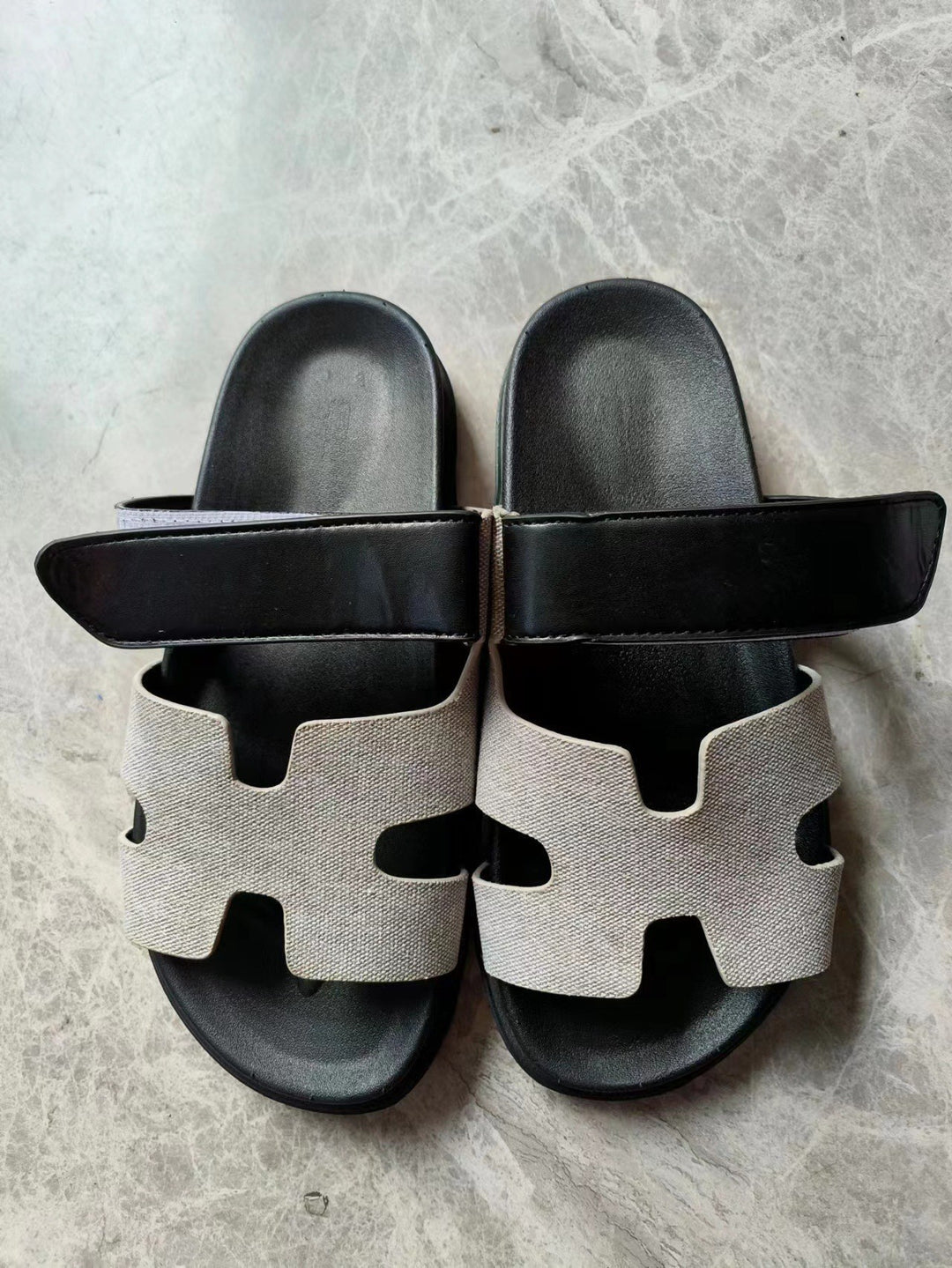 Damen Bequeme Freizeitsandalen mit verstellbaren Riemen und ergonomischer Fußbettgestaltung R&B