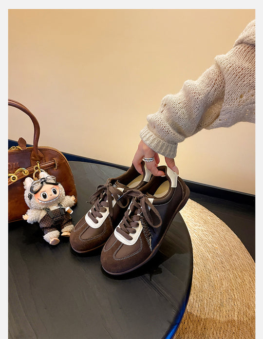 Damen Sportliche Sneakers mit atmungsaktivem Obermaterial und stylischen Schnürdetails R&B