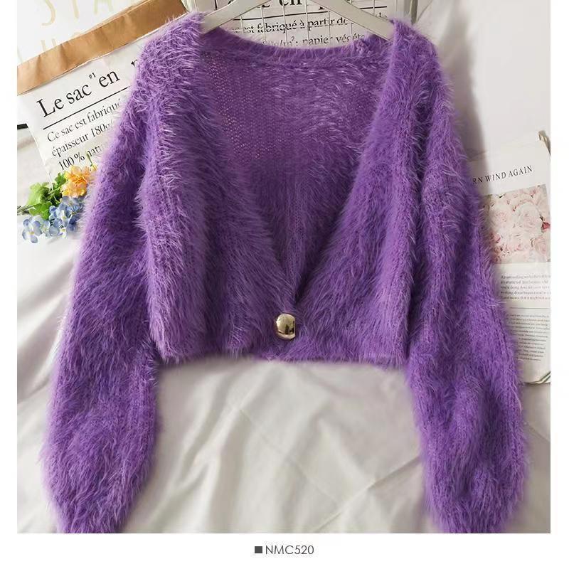 Damen Flauschige Kurzstrickjacke mit V-Ausschnitt und Knopfdetail R&B