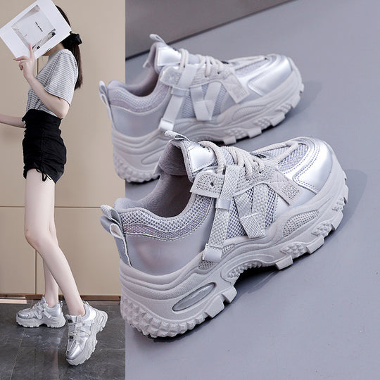 Damen Sportliche Sneakers mit atmungsaktivem Netzmaterial und stabiler Profilsohle R&B