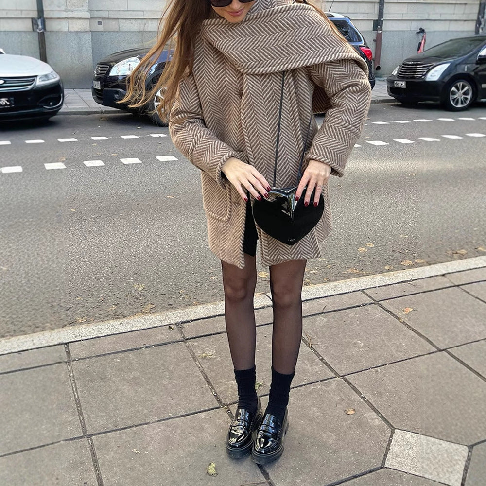 Damen modische Wolljacke mit Chevron-Muster und kuscheligem Schnitt R&B