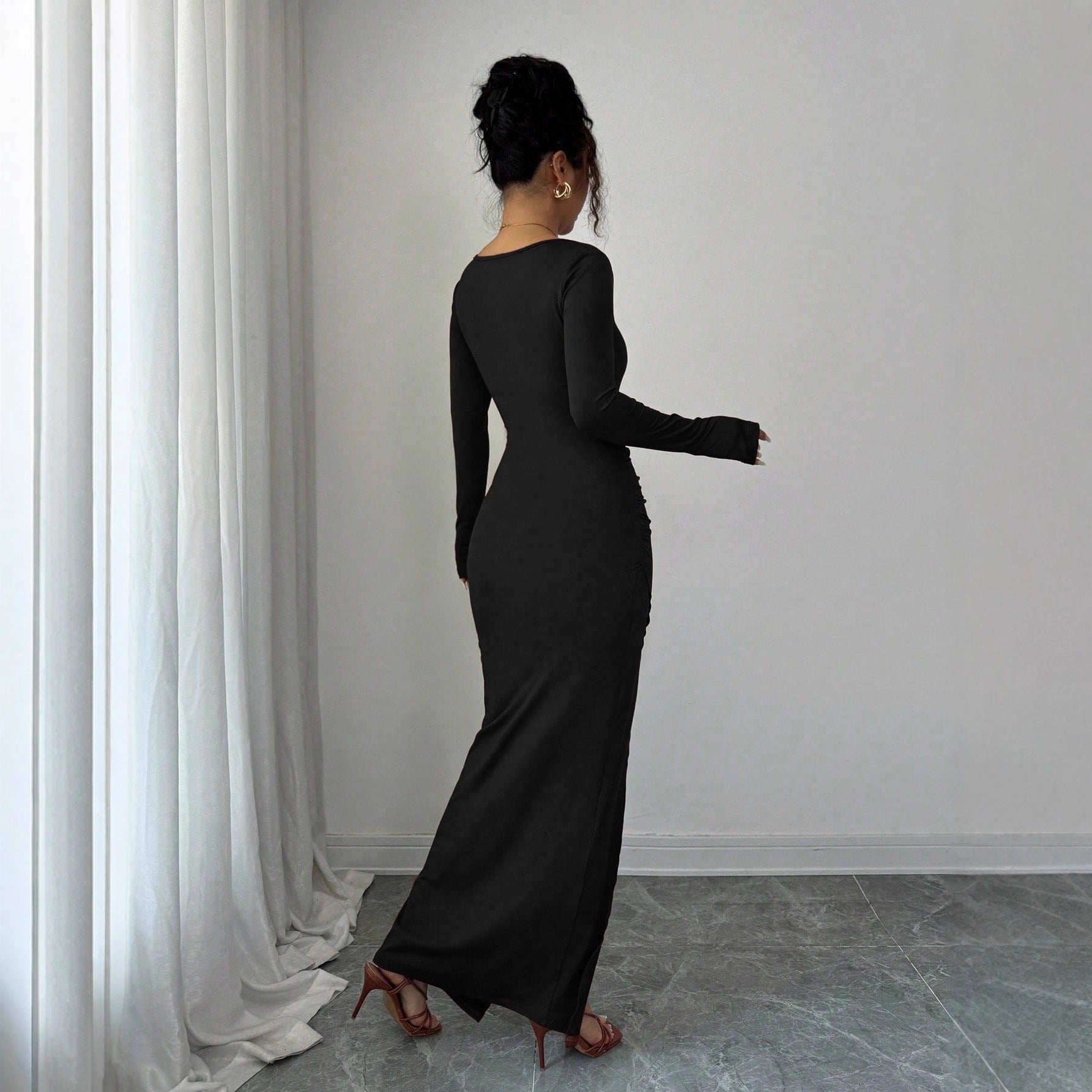 Damen nan körpernahes Maxikleid mit Quadratausschnitt, taillierter Raffung und hohem Seitenschlitz R&B