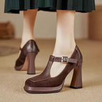 Damen Pumps mit einzigartigem Riemchen-Design und modischem Blockabsatz