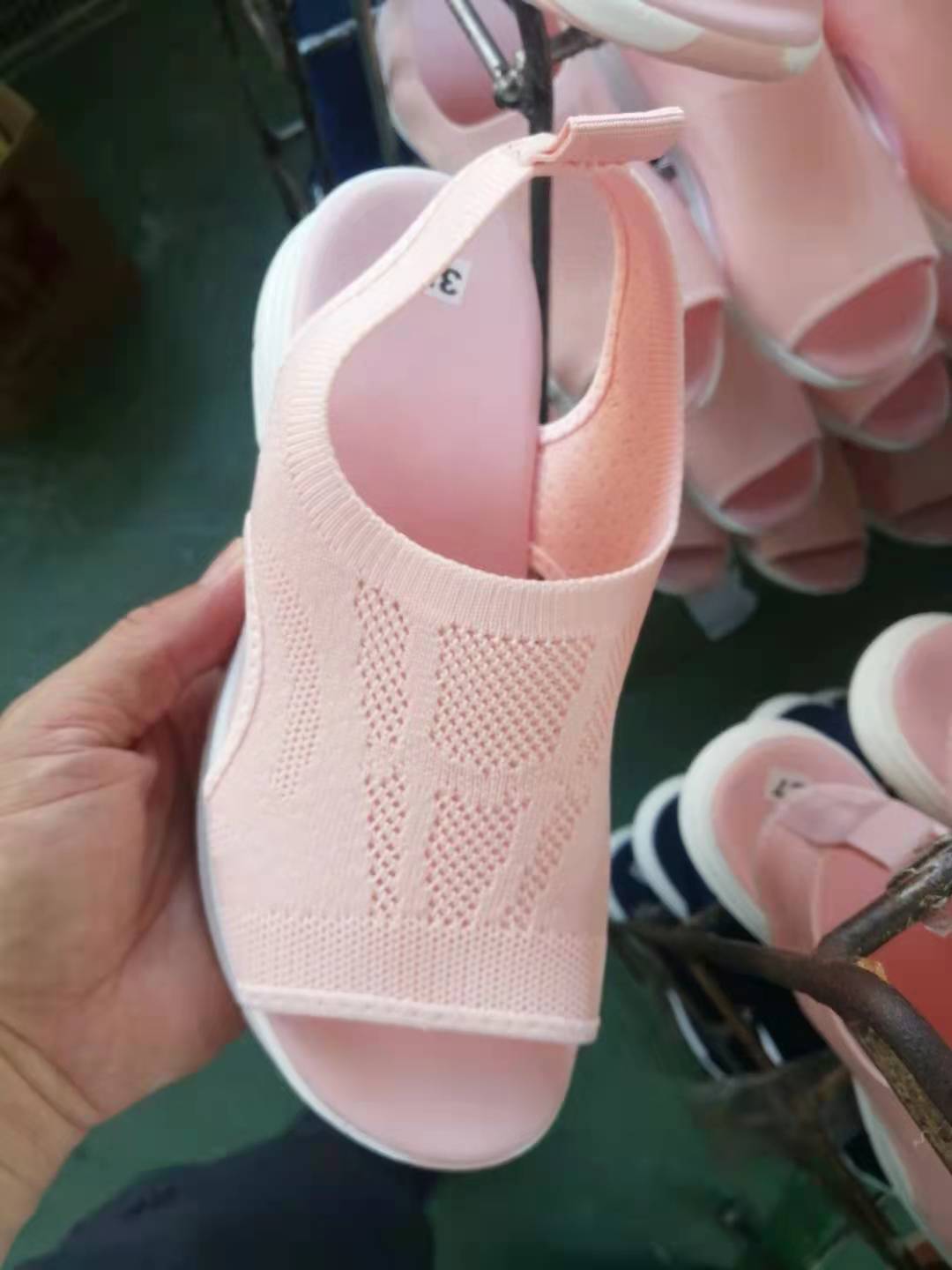 Damen Atmungsaktive Slip-Sandalen mit elastischem Einschlupf und komfortabler Sohle R&B