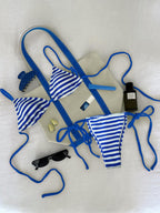 Damen Triangel-Bikini mit eleganten BindR&Bändern und maritimem Streifenmuster R&B