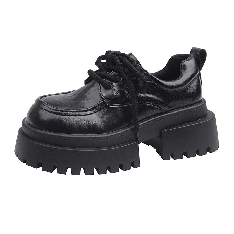 Damen Plattform Schnürschuhe mit robustem Profil und glänzendem Obermaterial R&B