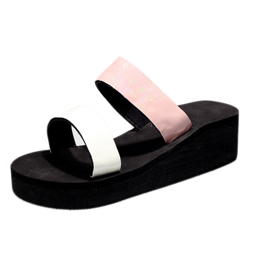Damen Riemensandalen mit glänzenden Akzenten und komfortablem Plateau R&B