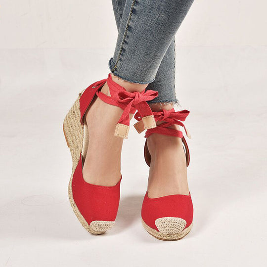 Damen nan Textil-Espadrille mit Bastkeil, Schleifenband-Knöchelriemen und gehäkelter Zehenkappe R&B