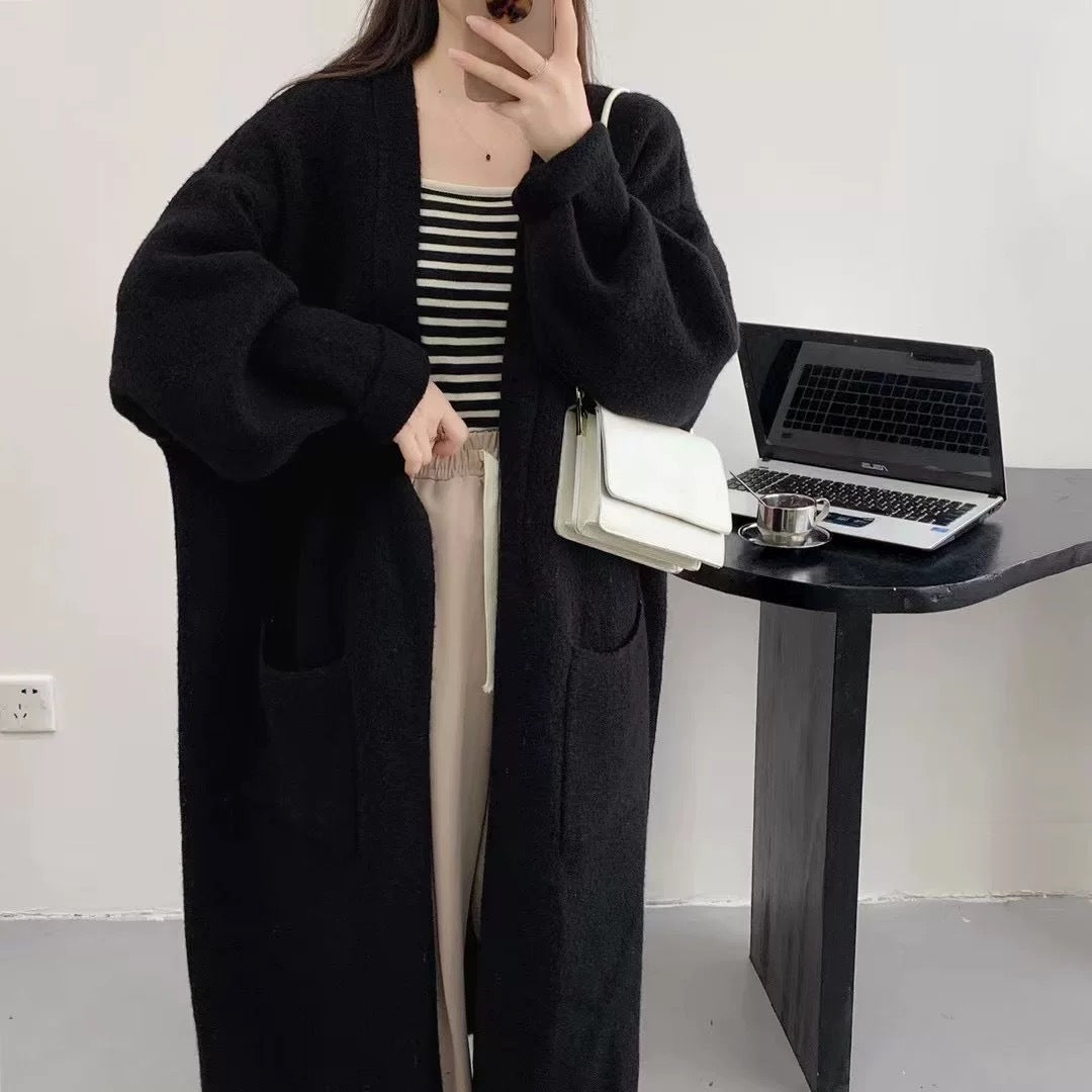Damen Langer Oversized Strickcardigan mit praktischen Taschen und breiten Ärmeln R&B