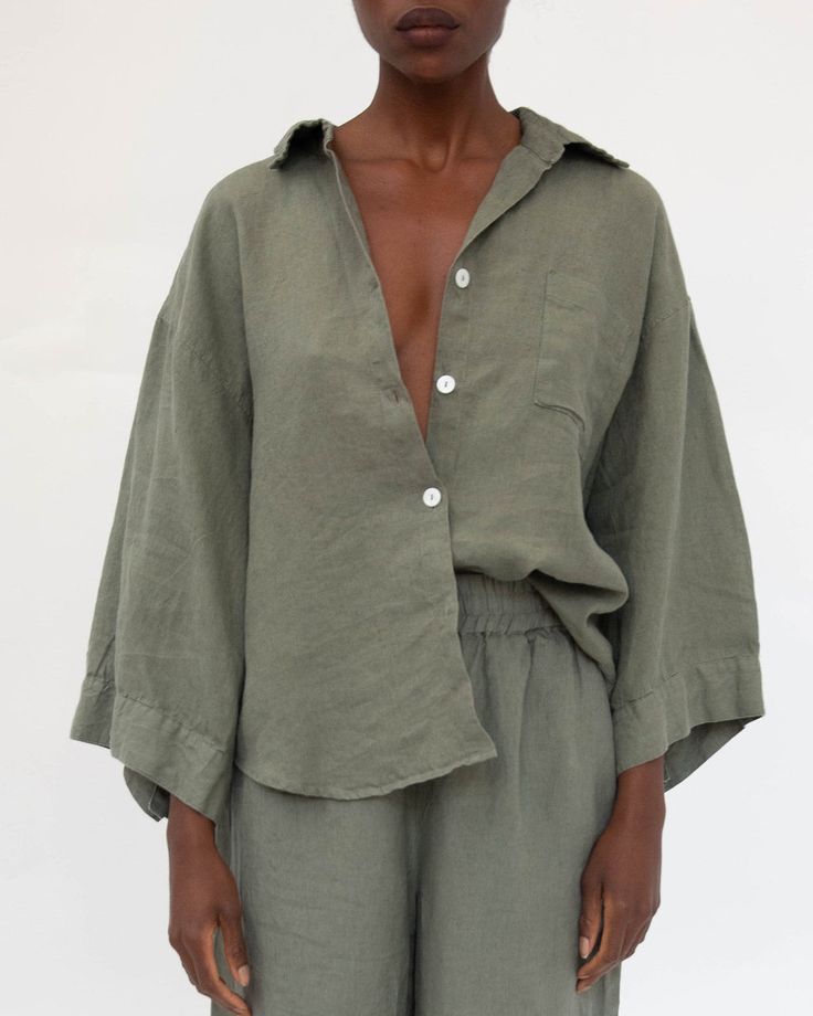 Damen Lässige Leinenbluse mit bequemen Schnitt und praktischen Taschen R&B