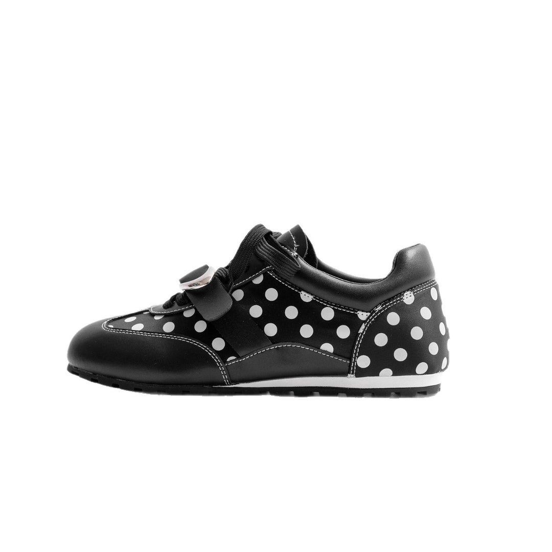Damen modische Sneakers mit kreativem Design und einzigartigen Akzenten R&B