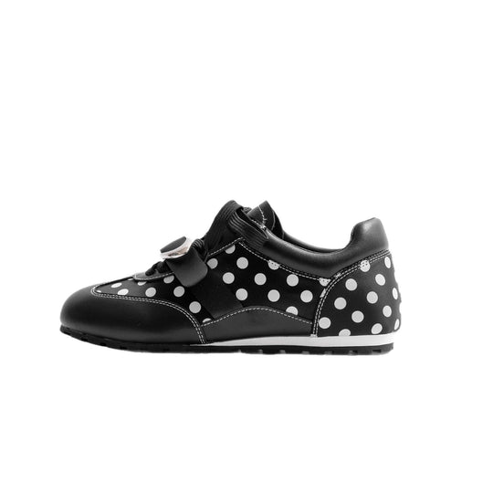 Damen modische Sneakers mit kreativem Design und einzigartigen Akzenten R&B