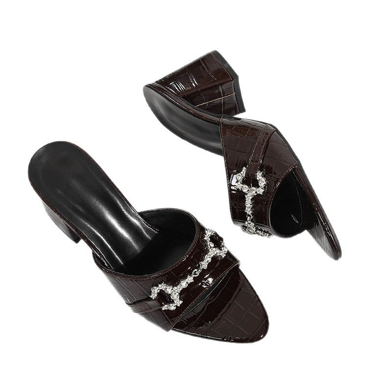 Damen Glamouröse Mules mit verzierter Riemen und Blockabsatz R&B