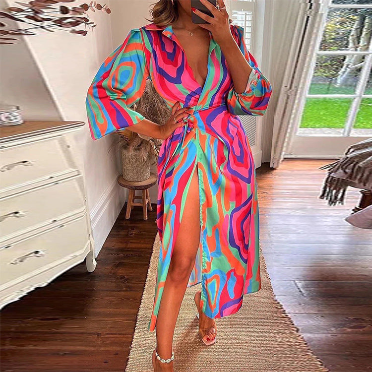 Damen Maxikleid mit eleganten Floraldesign und schmeichelndem Schlitz R&B