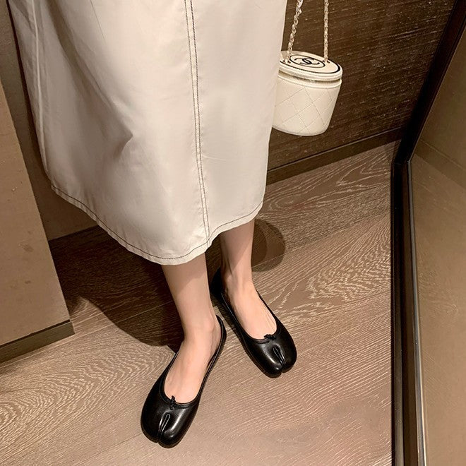 Damen Ballerinas mit eleganter Metallic-Oberfläche und formschöner Silhouette