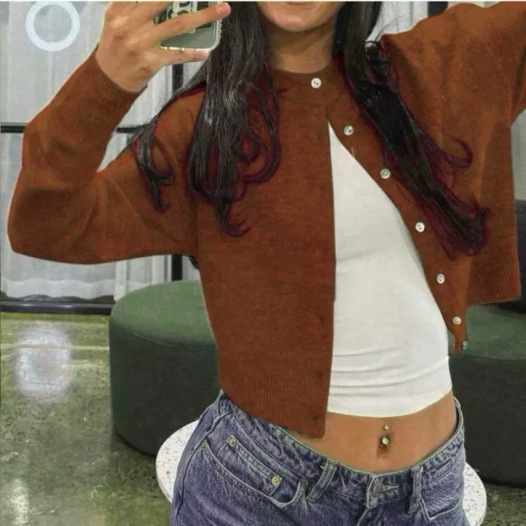 Damen Kurzstrickjacke mit eleganten Perlenknöpfen R&B