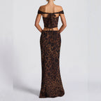 Damen Elegantes Maxikleid mit schulterfreiem Design und Leopardenmuster R&B