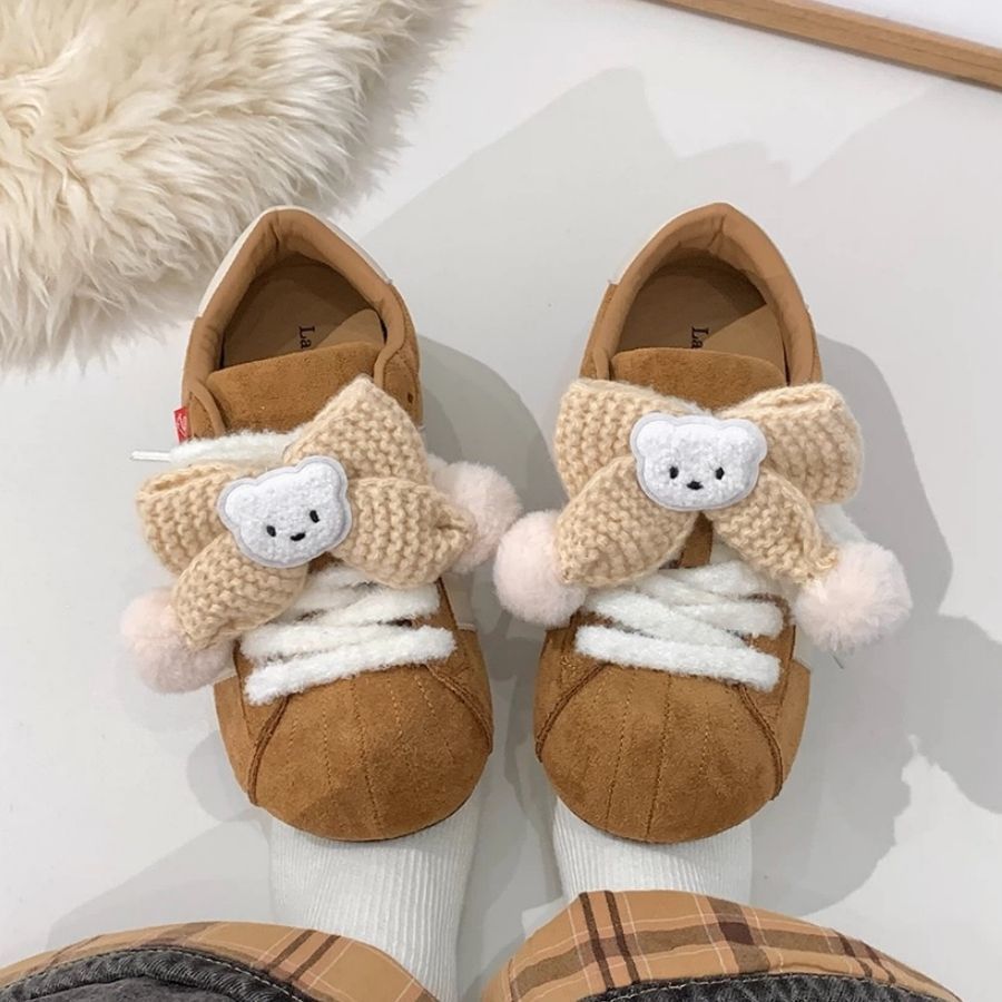 Damen Trendige Sneakers mit verspielten Knüpfdetails und kuscheligem Innenfutter