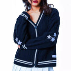 Damen Grob gestrickte Cardigan mit Sternenapplikationen und Knopfverschluss R&B