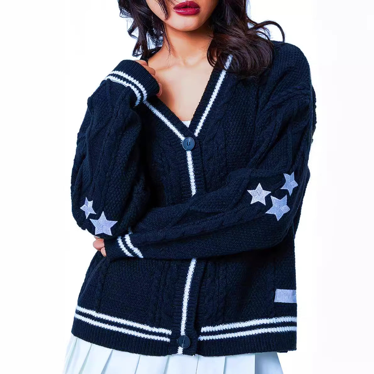 Damen Grob gestrickte Cardigan mit Sternenapplikationen und Knopfverschluss R&B