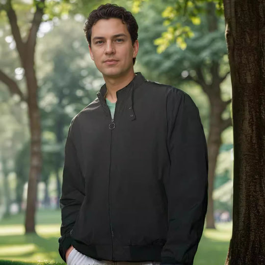 Herren leichte Übergangsjacke mit hochgeschlossenem Kragen und seitlichen Taschen R&B