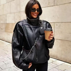 Damen nan oversize Kunstlederblouson mit hohem Stehkragen, asymmetrischer Druckknopfleiste, Schulterklappen und elastischem Saum R&B