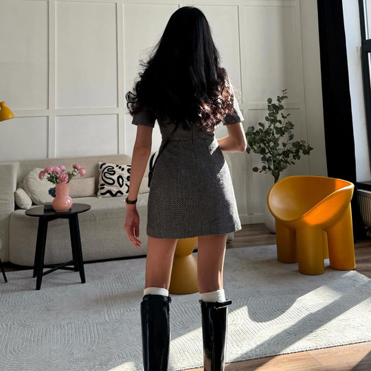 Damen kurzärmliges Kleid im maritimen Stil mit dekorativem Kragen und Knopfdetails R&B