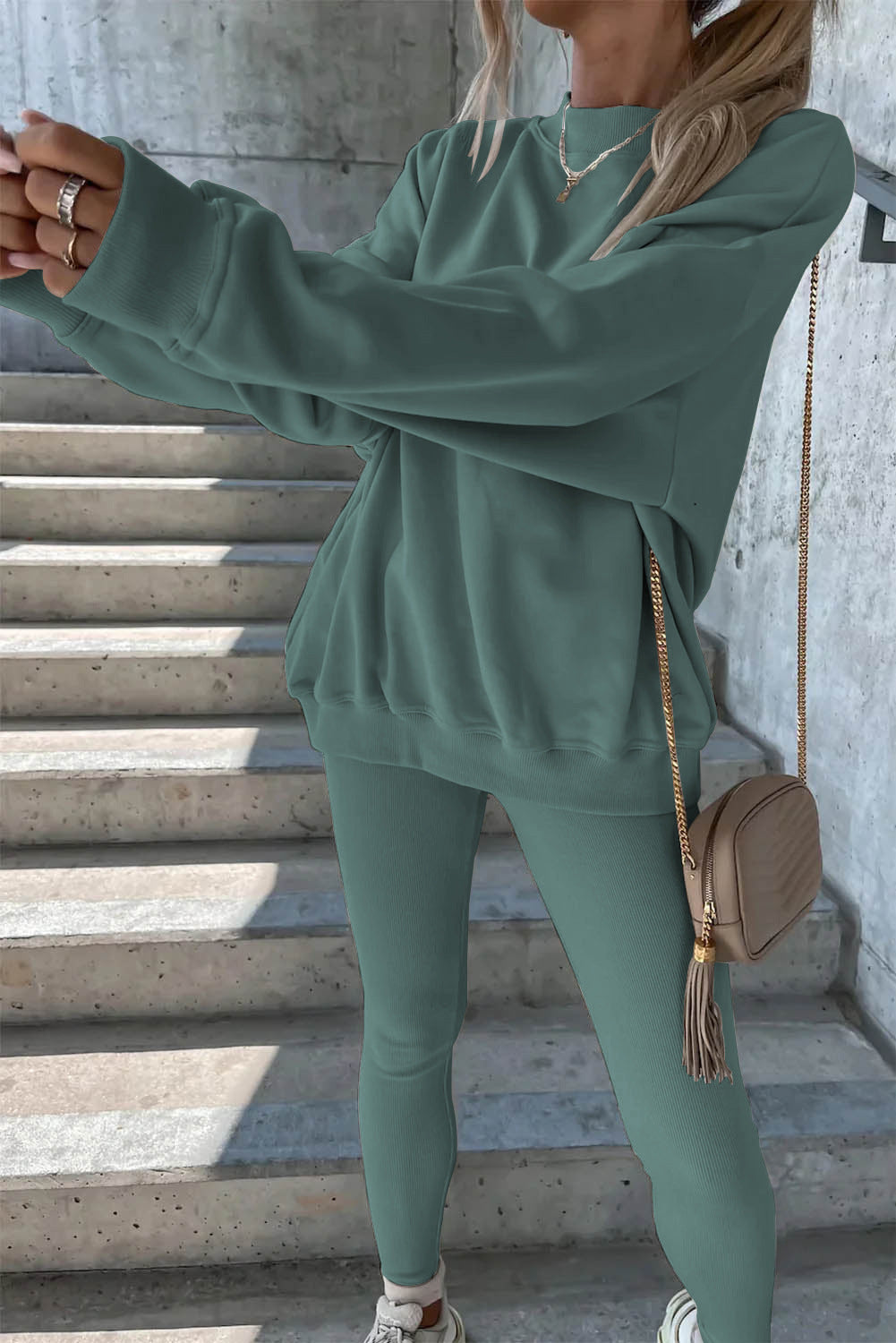 Damen Oversized Sweatshirt mit weitem Schnitt und strukturierten Ärmeln R&B