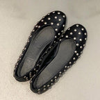 Damen elegante Ballerinas mit auffälligem Nietenbesatz