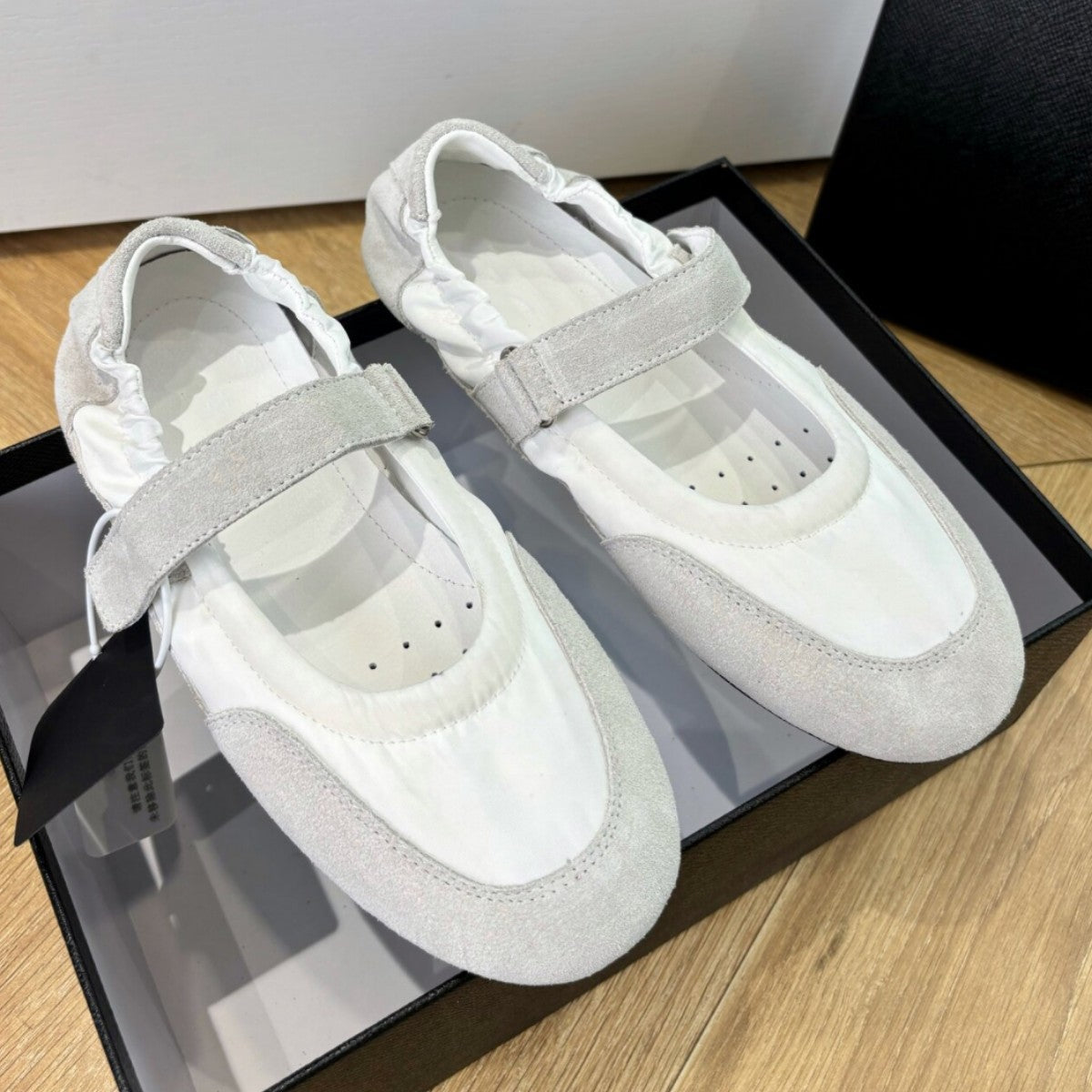 Damen Ballerinas mit verstellbarem Riemen R&B