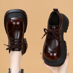 Damen Modische Derby-Schnürschuhe mit robuster Sohle und glänzender Oberflächenstruktur