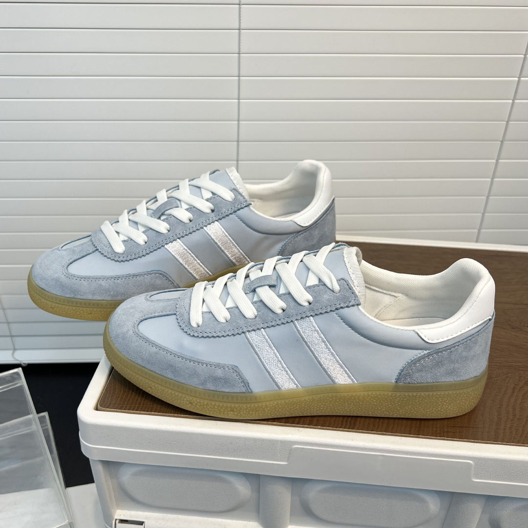 Damen Retro-Inspirierte Sneakers mit modischem Veloursleder und sportlichen Akzenten R&B