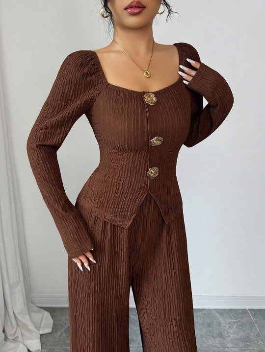 Damen nan tailliertes Blusen- und Hosen-Set aus Crinkle-Plissee mit Puffärmeln und Zierknöpfen R&B